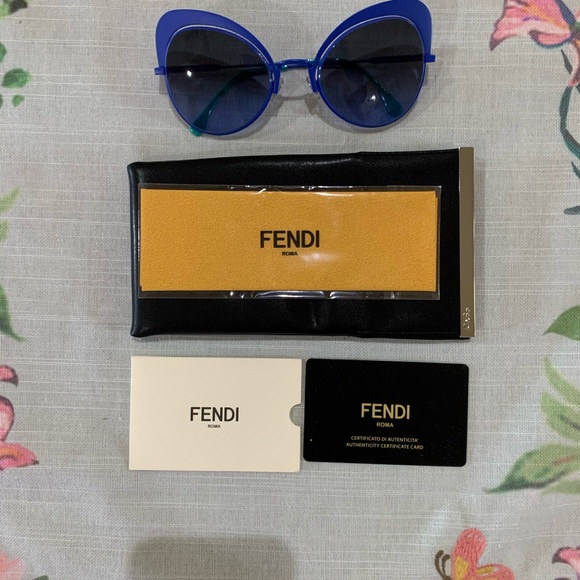 NWT FENDI BLUE - TURQUOISE SUNGLASSES πππ - Picture 2 of 11